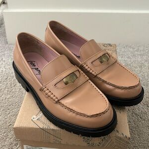 Free People Liv Loafer - worn twice- size 6.5, camel color